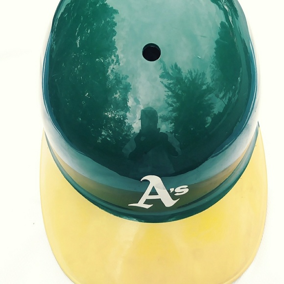 Oakland A's SZ kids m e d / large $22 + free gift - Picture 6 of 6